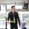 gambar bae irene roussian roulette Putra sutradara Jang Jeong-seok, Jang Jae-young, adalah pemain aktif untuk Kiwoom Heroes